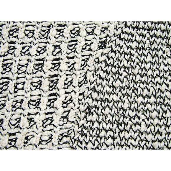 Chicos Womens Sleeveless Scoop Neck Marled Knitted Top Ivory Black Sz 1 -Sm 8/10 - Picture 9 of 9